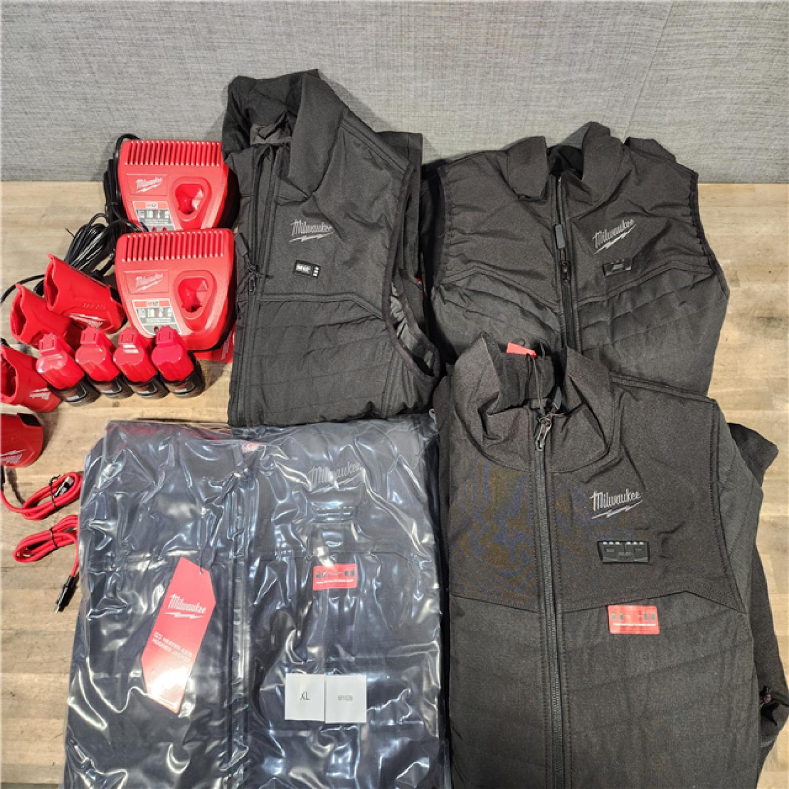 HOUSTON LOCATION - AS-IS MILWAUKEE 4 HEATED CLOTHING COMBO KIT