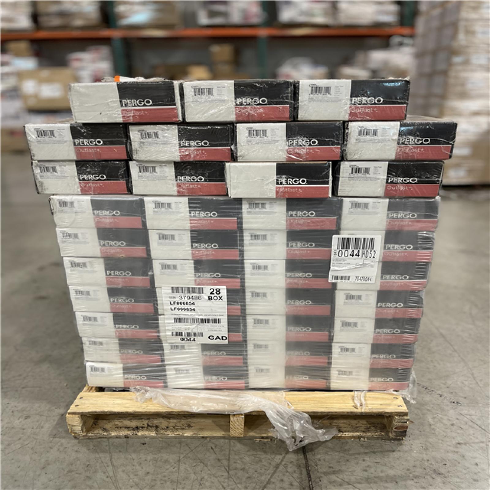 DALLAS LOCATION - Pergo Outlast+ Marigold Oak 12 mm T x 7.4 in. W Waterproof Laminate Wood Flooring (19.63 sqft/case) PALLET-(39 CASES)