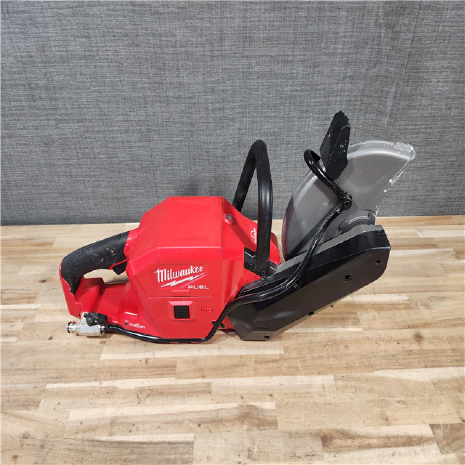 HOUSTON LOCATION - AS-IS Milwaukee FUEL ONE-KEY 18V Lithium-Ion Brushless Cordless 9 in. Cut Off Saw (Tool-Only)
