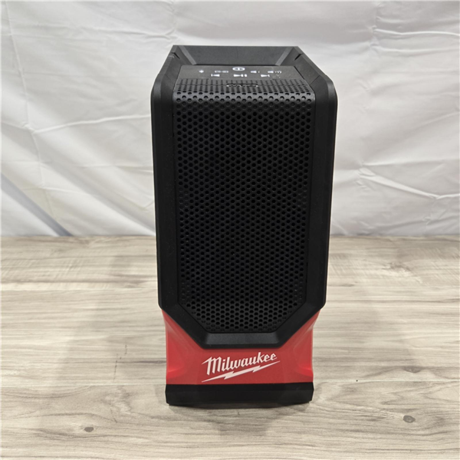 LIKE NEW! - Milwaukee M18 Wireless Bluetooth Jobsite Speaker