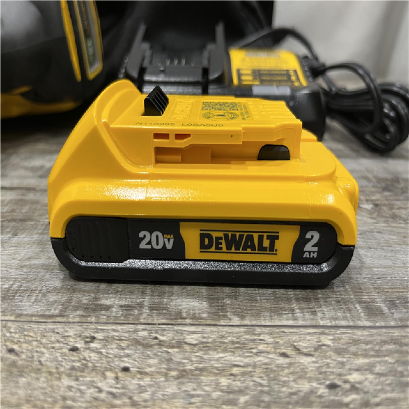 AS-IS DEWALT 20V MAX XR Lithium-Ion Cordless 2-1/2 in. 15-Gauge Finish Nailer Kit