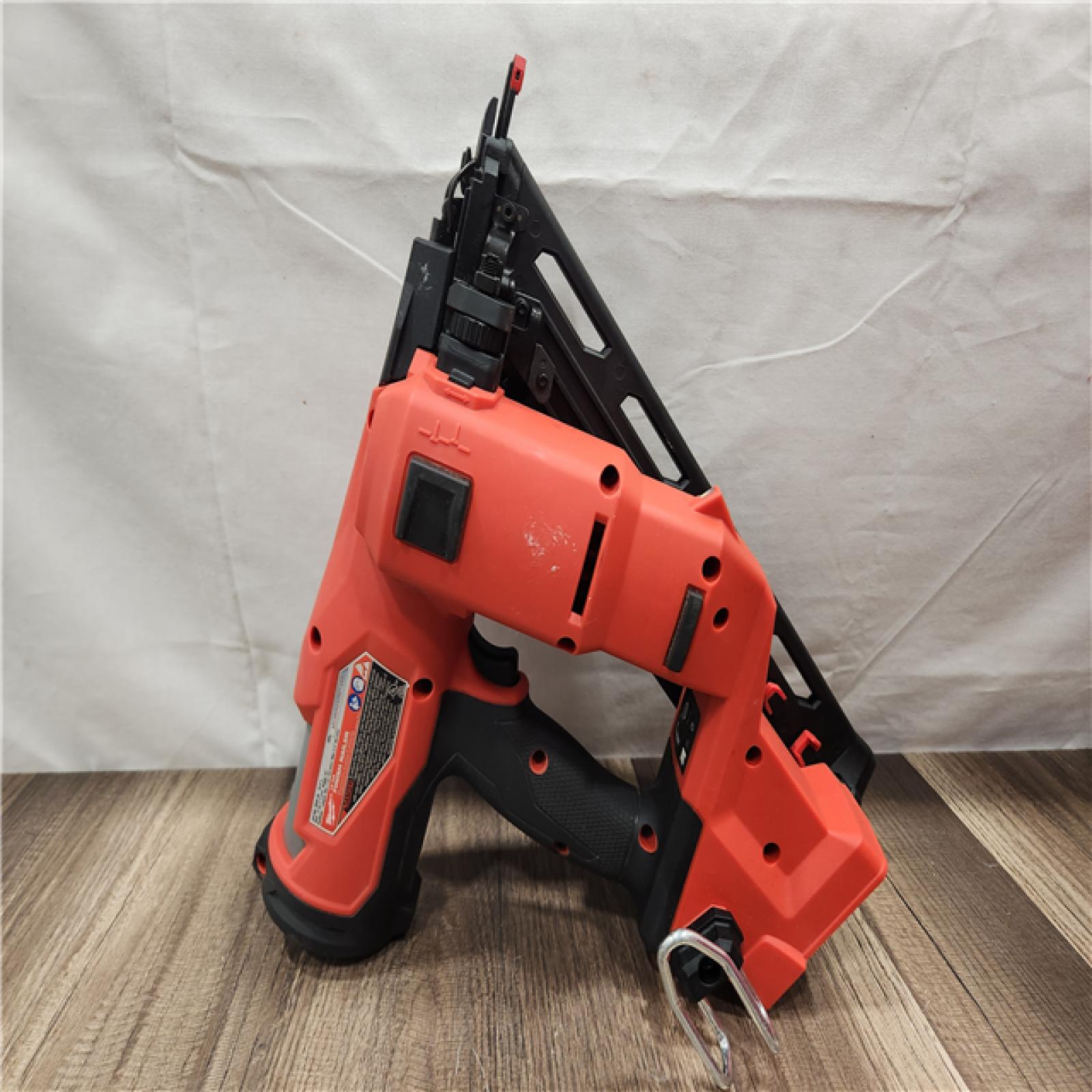 AS-IS- MILWAUKEE 15 GAUGE FINISH NAILER (TOOL ONLY)