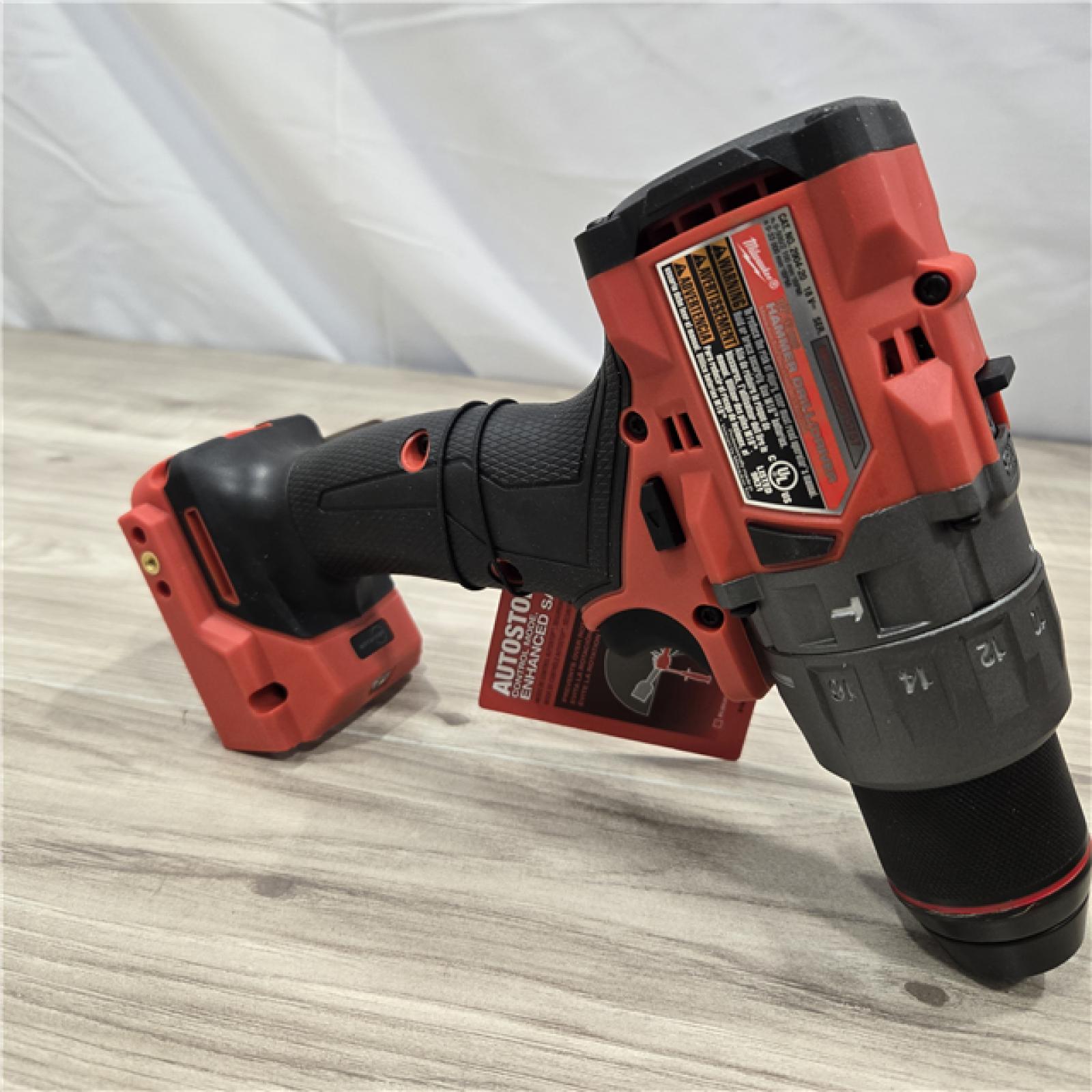 LIKE NEW! - MILWAUKEE18V Cordless Hammer Drill and Impact Driver Combo Kit (2-Tool)