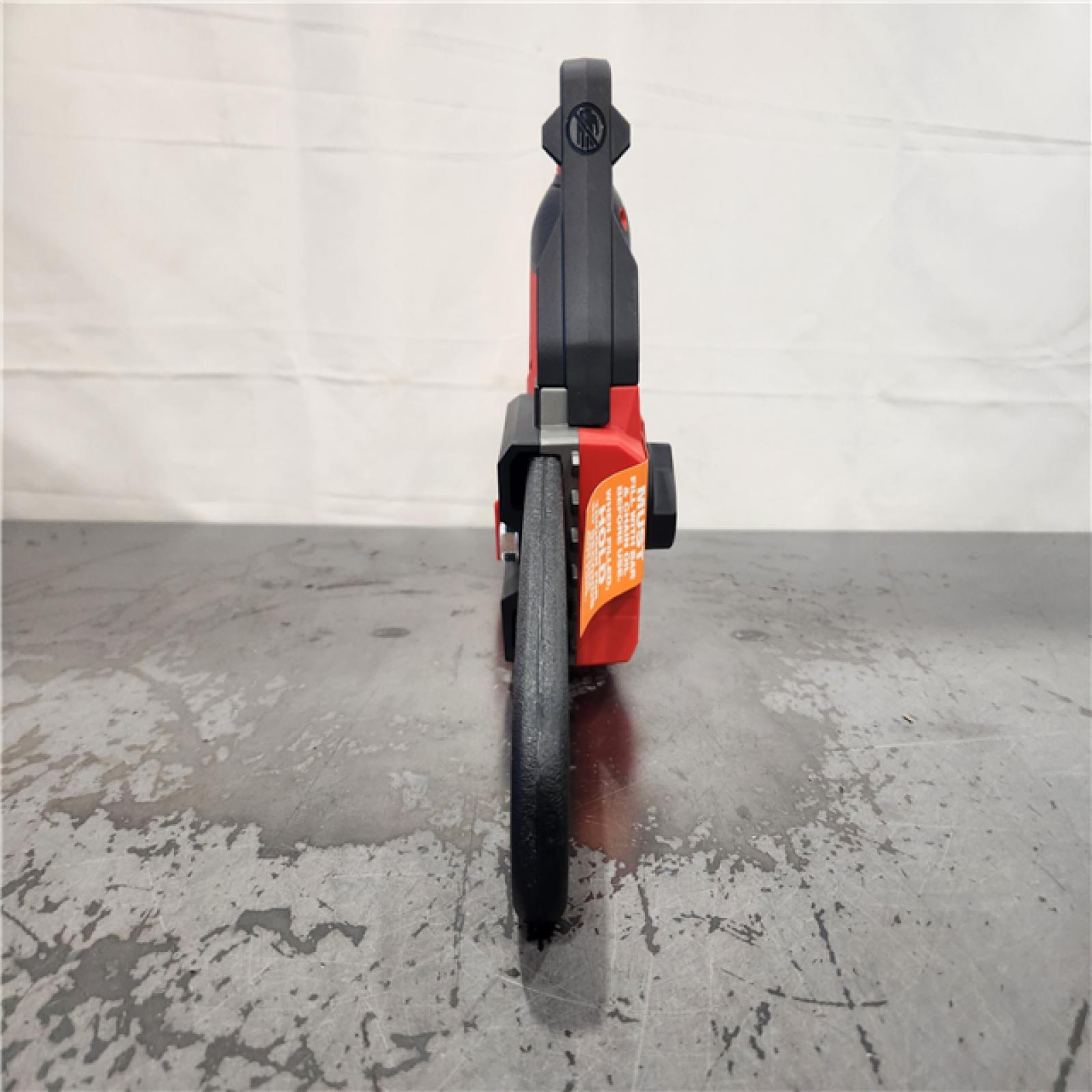 AS-IS- Milwaukee M12 FUEL 6 in. 12V Lithium-Ion Brushless Cordless Pruning Saw HATCHET (Tool-Only)