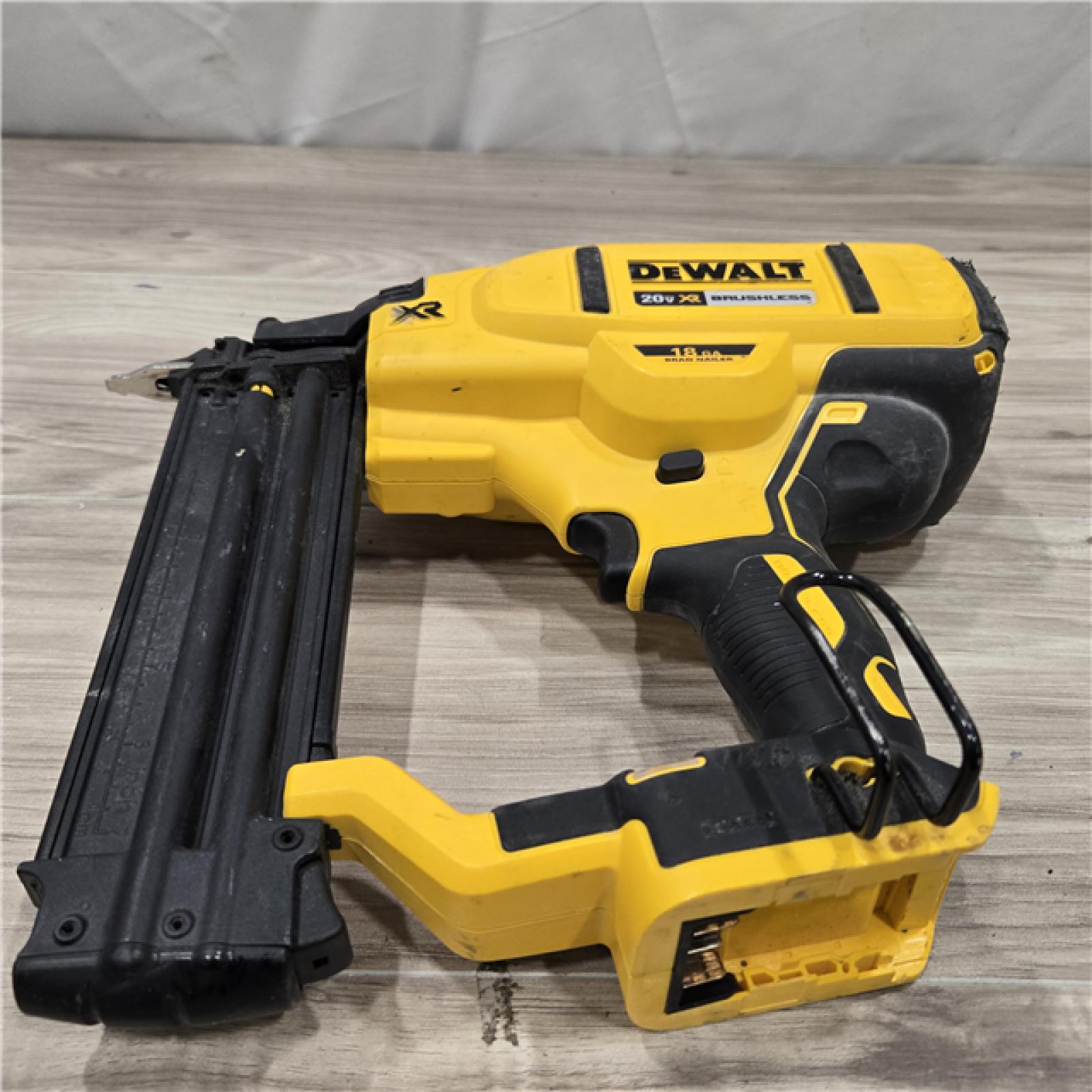 AS-IS DeWalt 20V MAX XR Cordless 18-Gauge Brad Nailer (Tool Only)