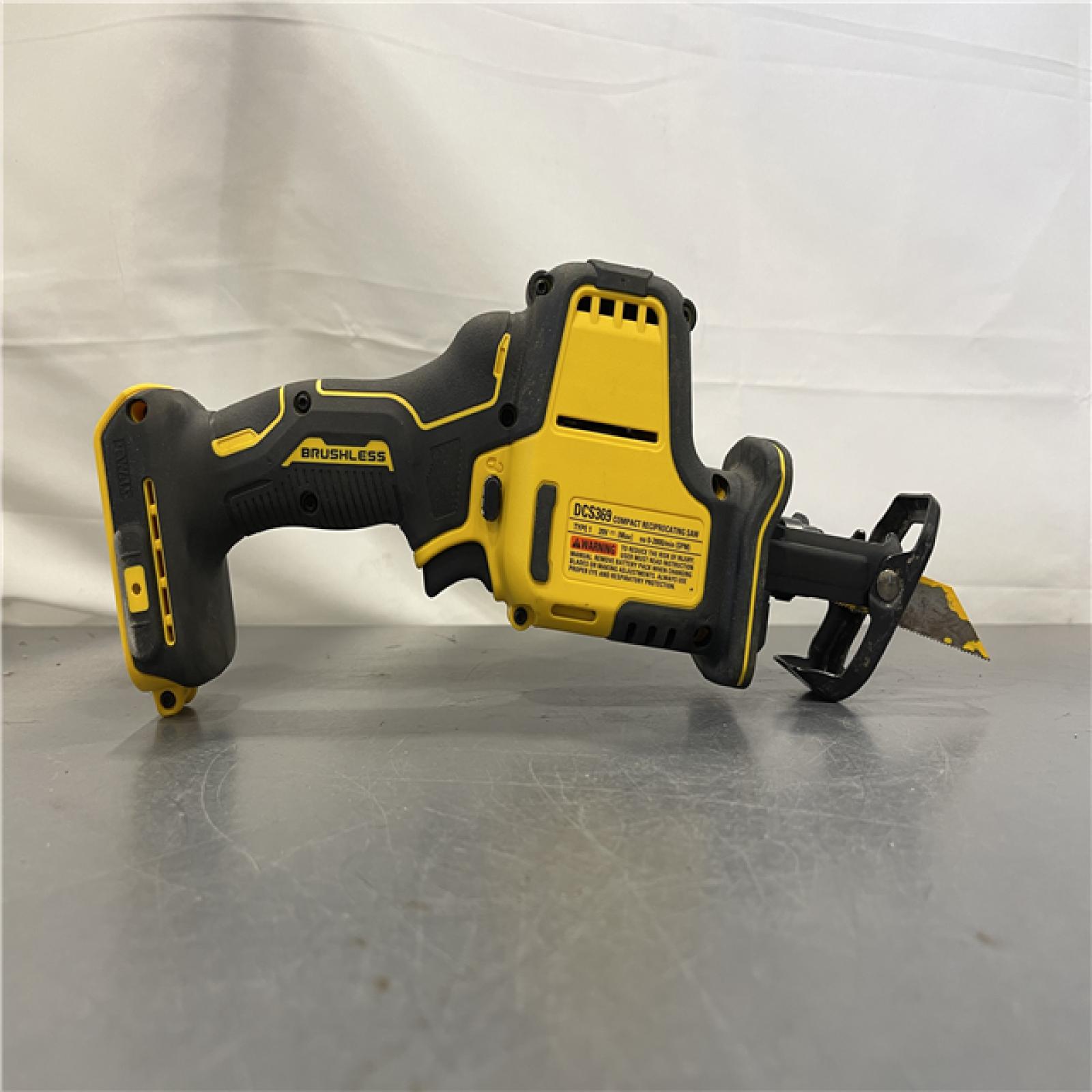 AS-IS - Dewalt ATOMIC 20V MAX Cordless One-Handed Reciprocating Saw (Tool Only)