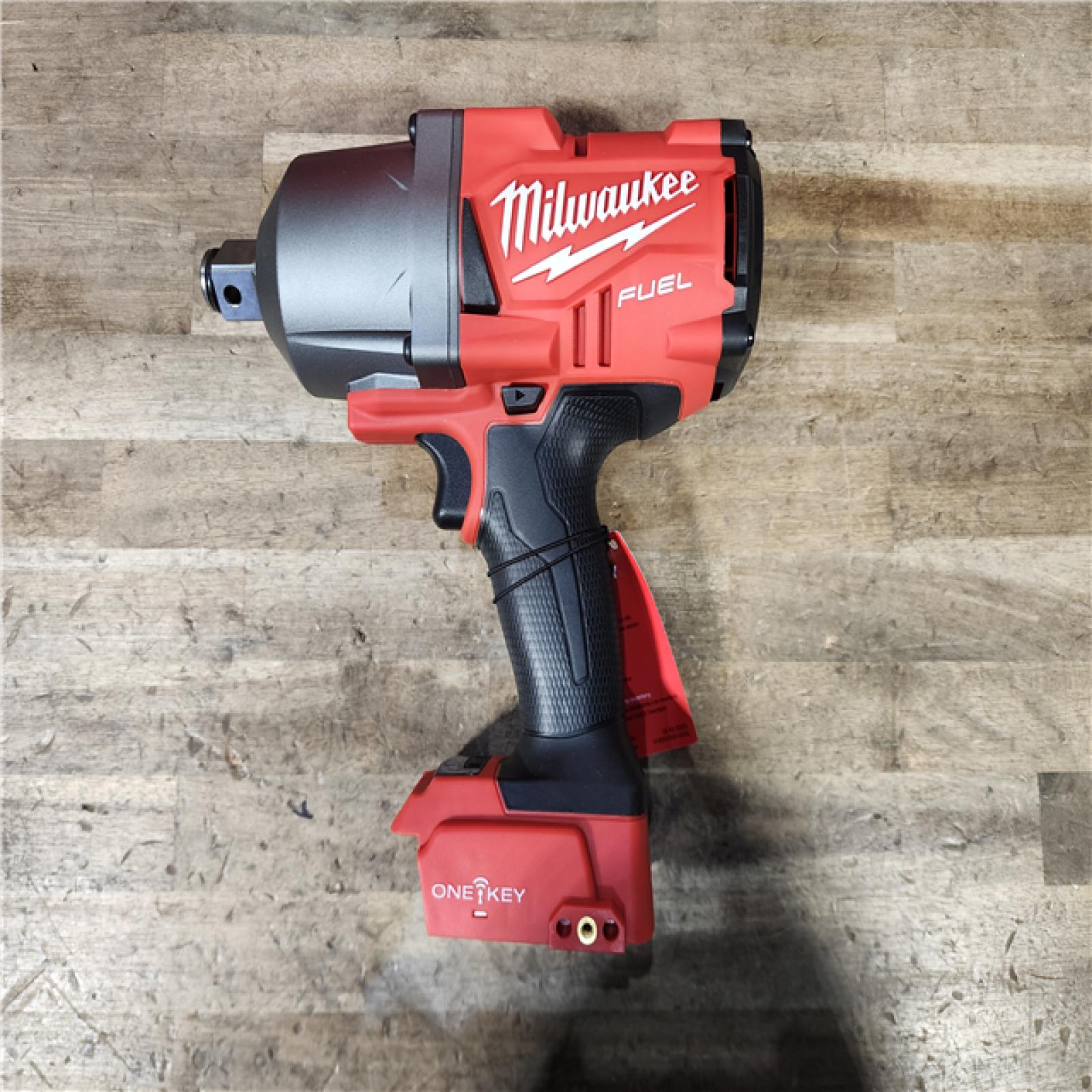 HOUSTON LOCATION - AS-IS (APPEARS LIKE NEW) Milwaukee M18 FUEL ONE-KEY 18V Lithium-Ion Brushless Cordless 3/4 in. Impact Wrench with Friction Ring (Tool-Only)