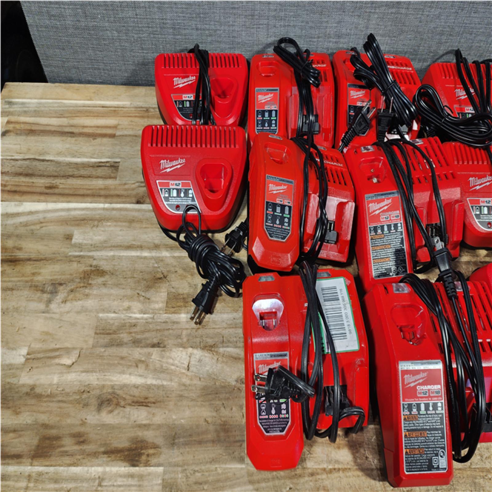 HOUSTON LOCATION - AS - IS MILWAUKEE BATTERY CHARGER PACK QTY - 14