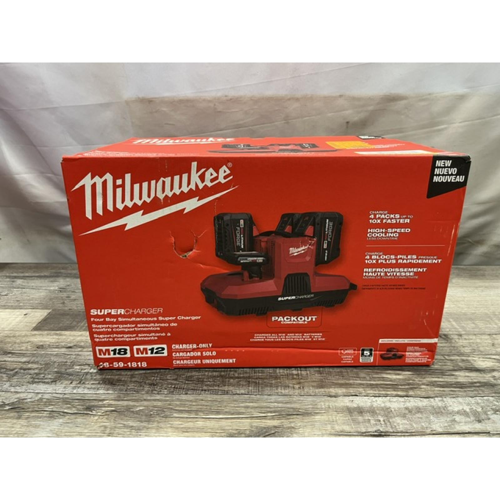 NEW - Milwaukee 12-Volt/18-Volt Lithium-Ion PACKOUT Four Bay Simultaneous Super Charger (Charger Only)