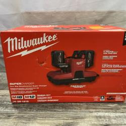 NEW - Milwaukee 12-Volt/18-Volt Lithium-Ion PACKOUT Four Bay Simultaneous Super Charger (Charger Only)