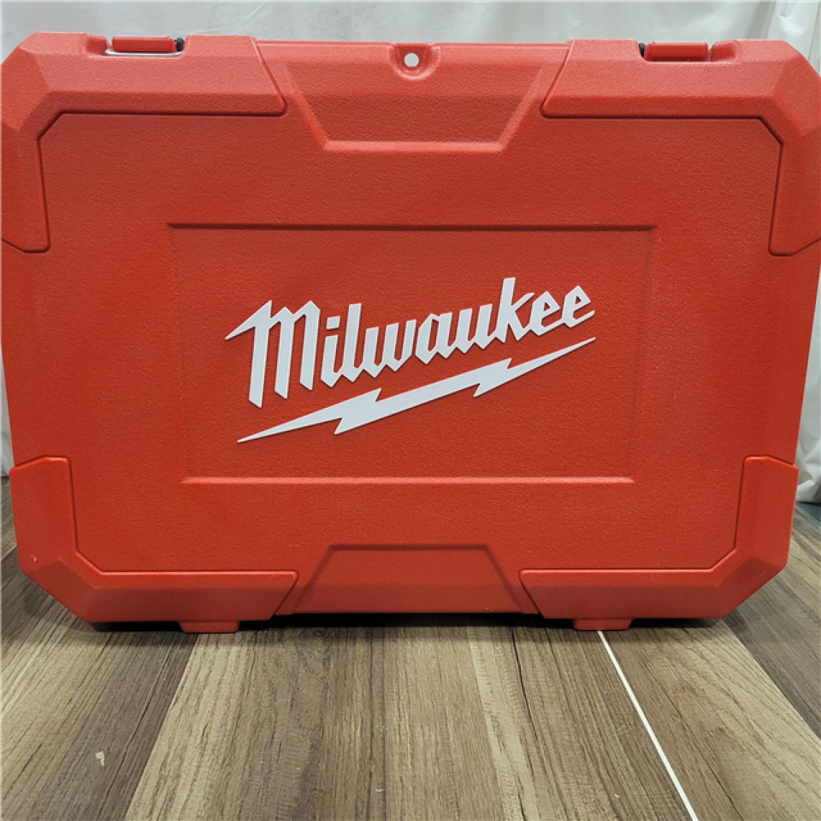 AS-IS  Milwaukee 2674-22P - M18 Short Throw Press Tool Kit - Viega PureFlow & T.
