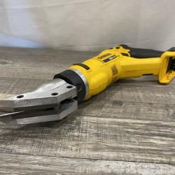 AS-IS DEWALT 20V MAX Cordless 18-Gauge Swivel Head Shears (Tool Only)