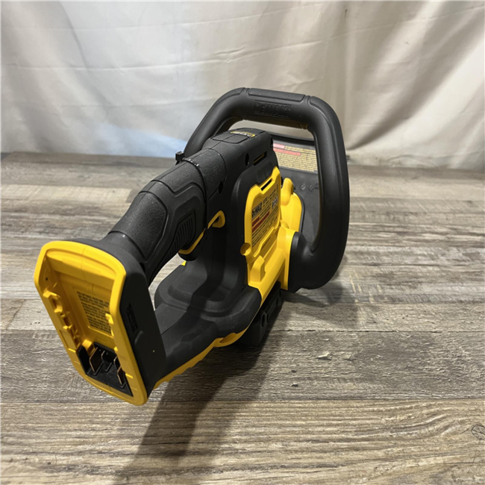 AS-IS DEWALT 20V MAX 22 in. Cordless Battery Powered Hedge Trimmer (Tool Only)