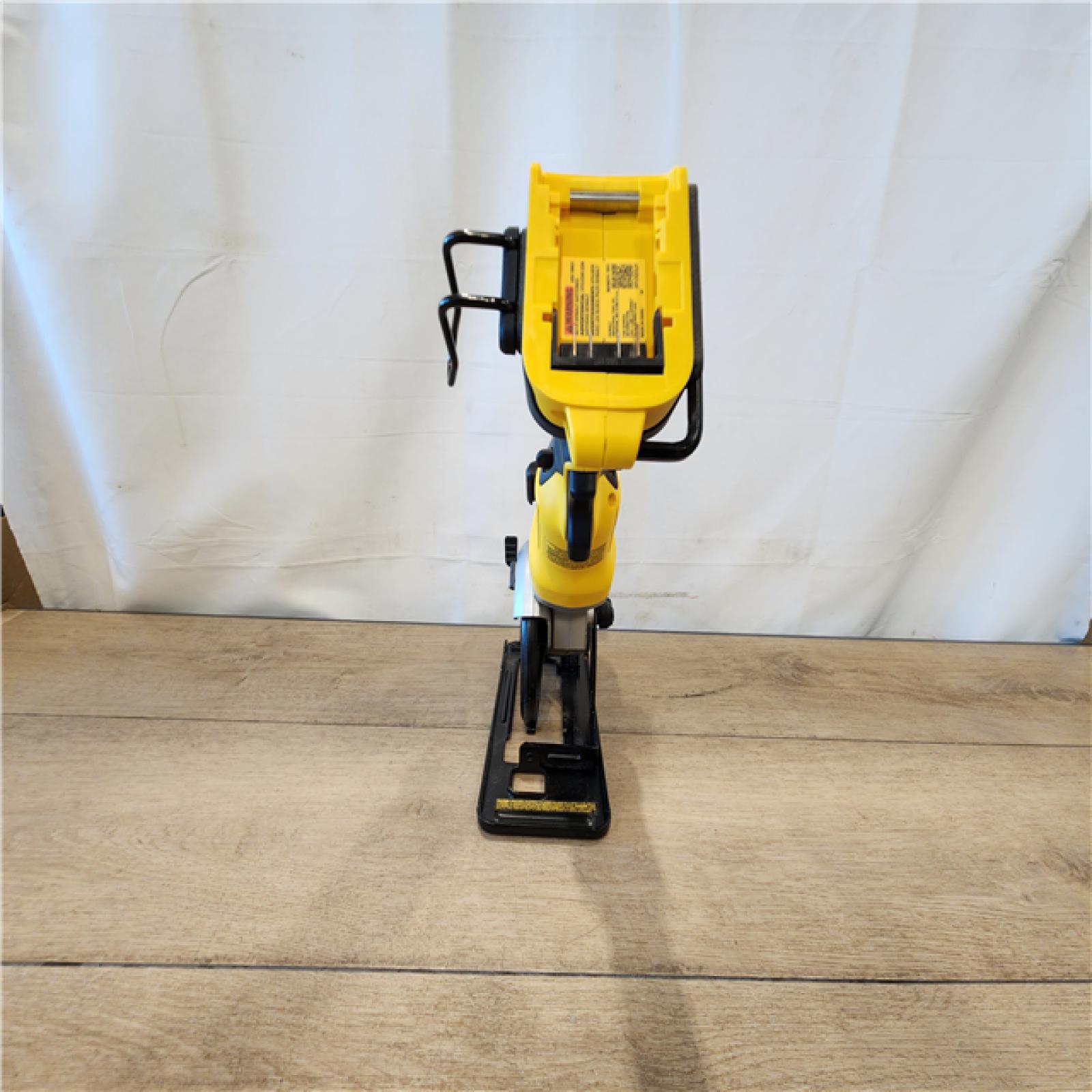 AS-IS- DEWALT ATOMIC 20V MAX Cordless Brushless 4-1/2 in. Circular Saw (Tool Only)