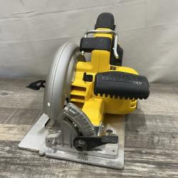 AS-IS DEWALT 20-Volt MAX 7-1/4 in. Cordless Circular Saw (Tool Only)