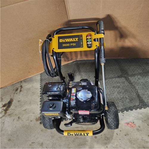 HOUSTON LOCATION - AS-IS DEWALT 3600 PSI 2.5 GPM Gas Cold Water Professional Pressure Washer with HONDA GX200 Engine