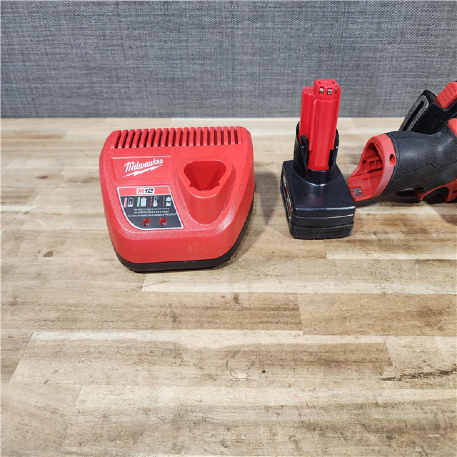 HOUSTON LOCATION - AS - IS Milwaukee FUEL 12V Lithium-Ion Brushless Cordless 3 in. Cut Off Saw W/ BATTERY & CHARGER