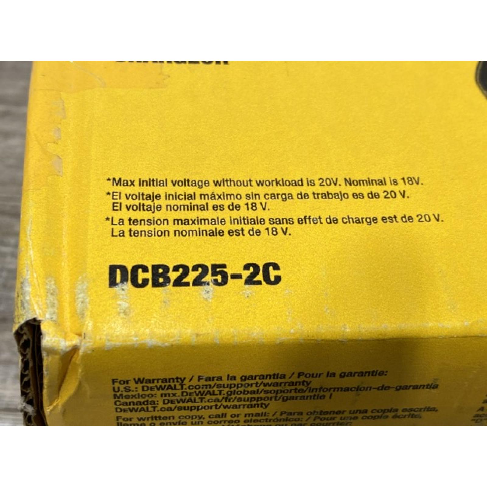 NEW - DEWALT 20V MAX Lithium-Ion Battery Kit with 5.0Ah and 2.0Ah Battery and Charger