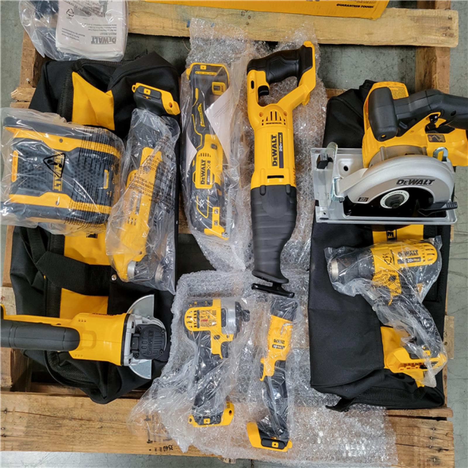 CALIFORNIA AS-IS DEWALT 9 TOOL COMBO KIT