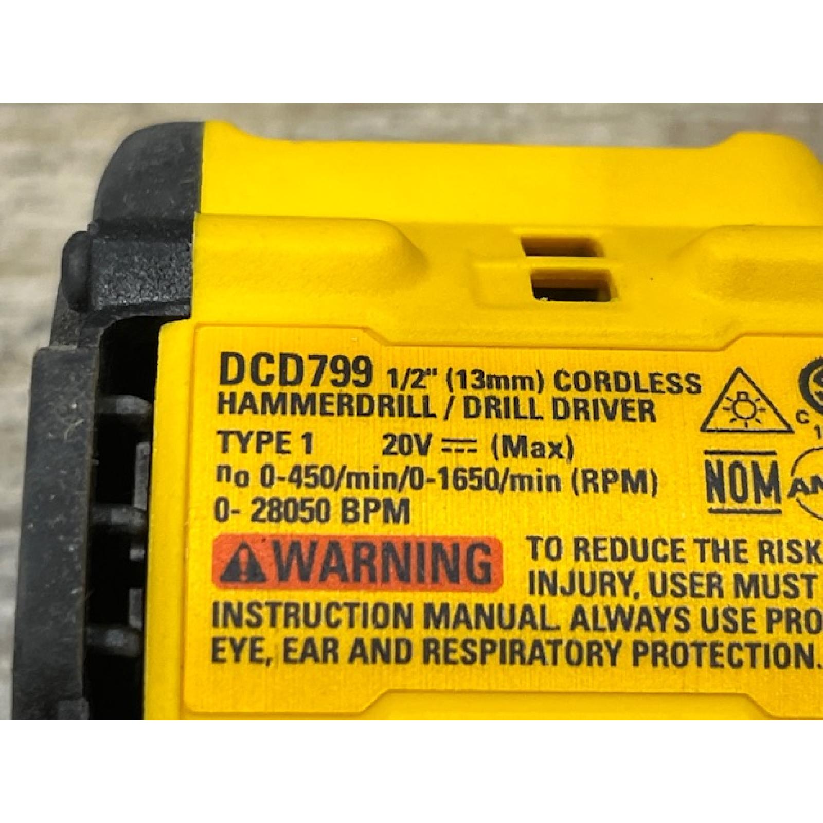 AS-IS DEWALT ATOMIC 20V Lithium-Ion Cordless 1/2 in. Hammer Drill Kit