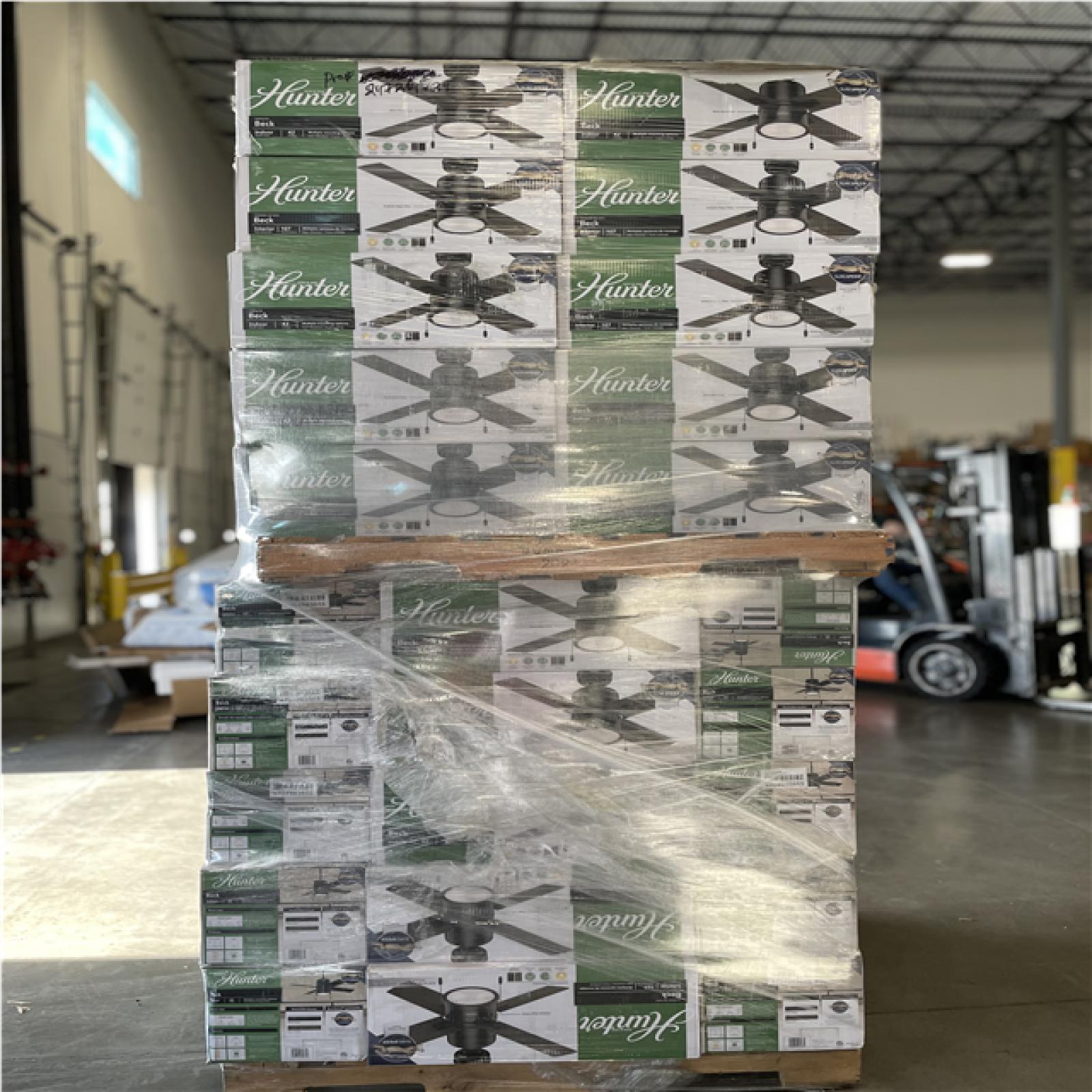 DALLAS LOCATION - Hunter Beck 42 in. LED Indoor Matte Black Ceiling Fan with Light PALLET-(60 UNITS)