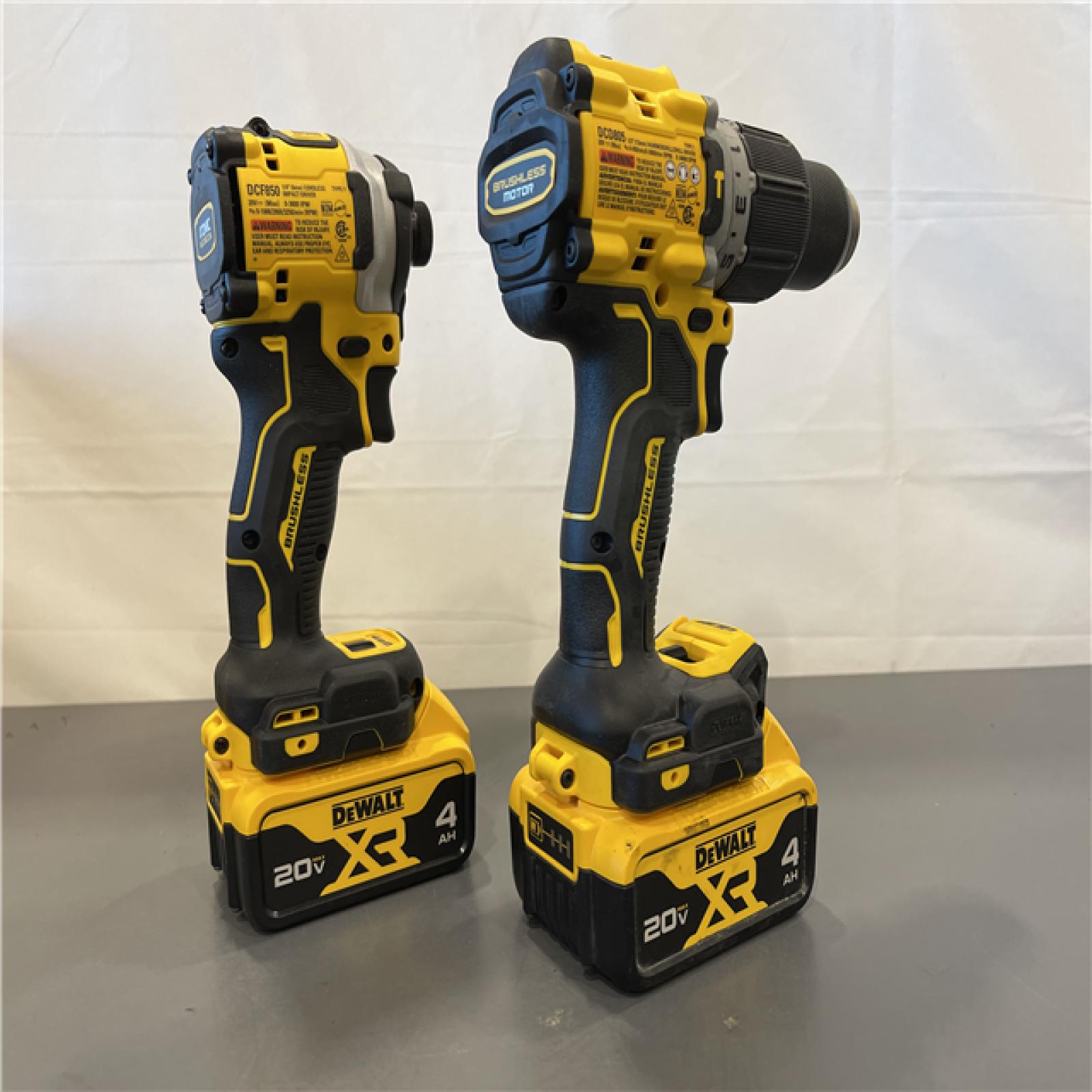 Like New! - DEWALT 20V MAX XR Hammer Drill and ATOMIC Impact Driver 2 Tool Cordless Combo Kit