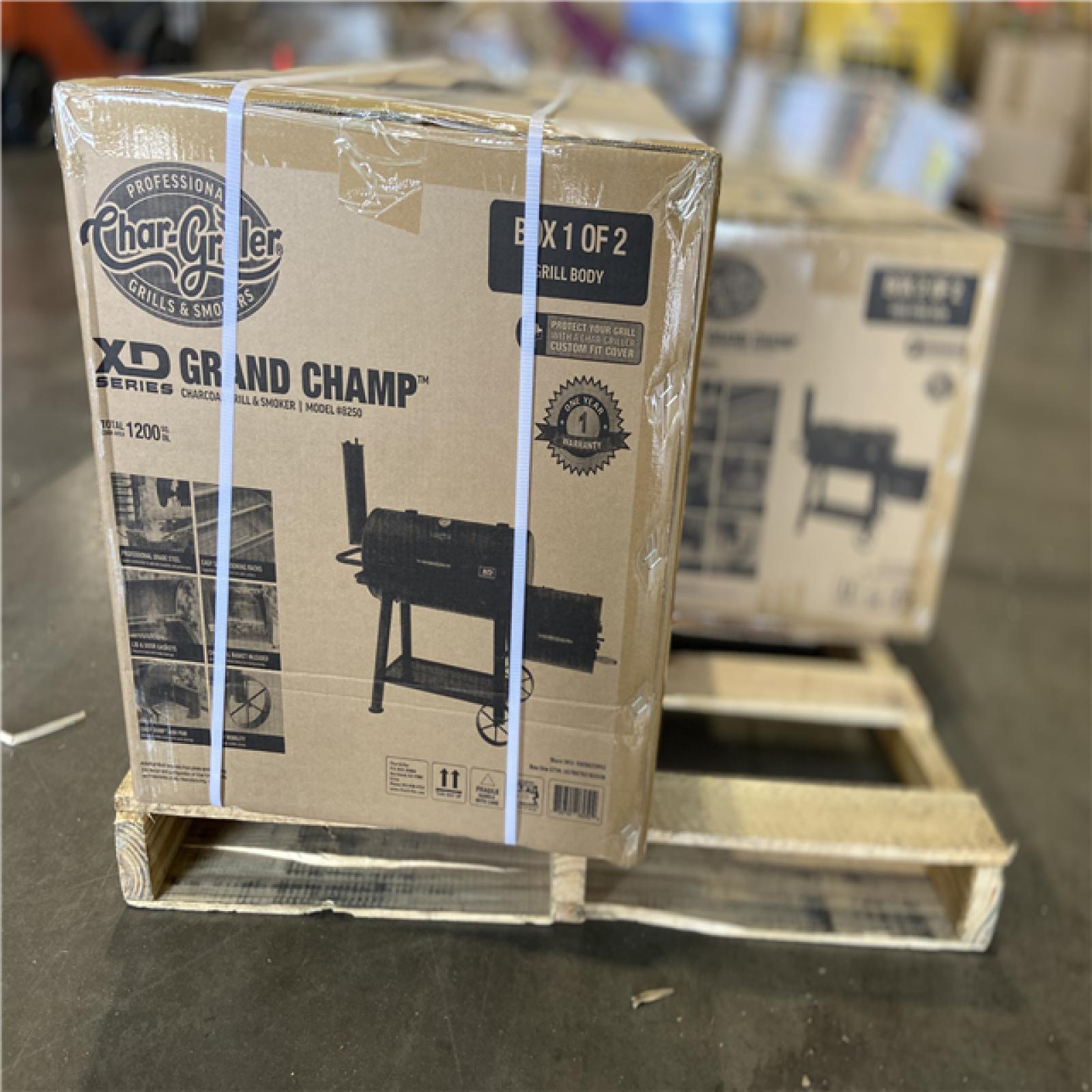 DALLAS LOCATION - Char-Griller Grand Champ Charcoal Grill and Offset Smoker in Black