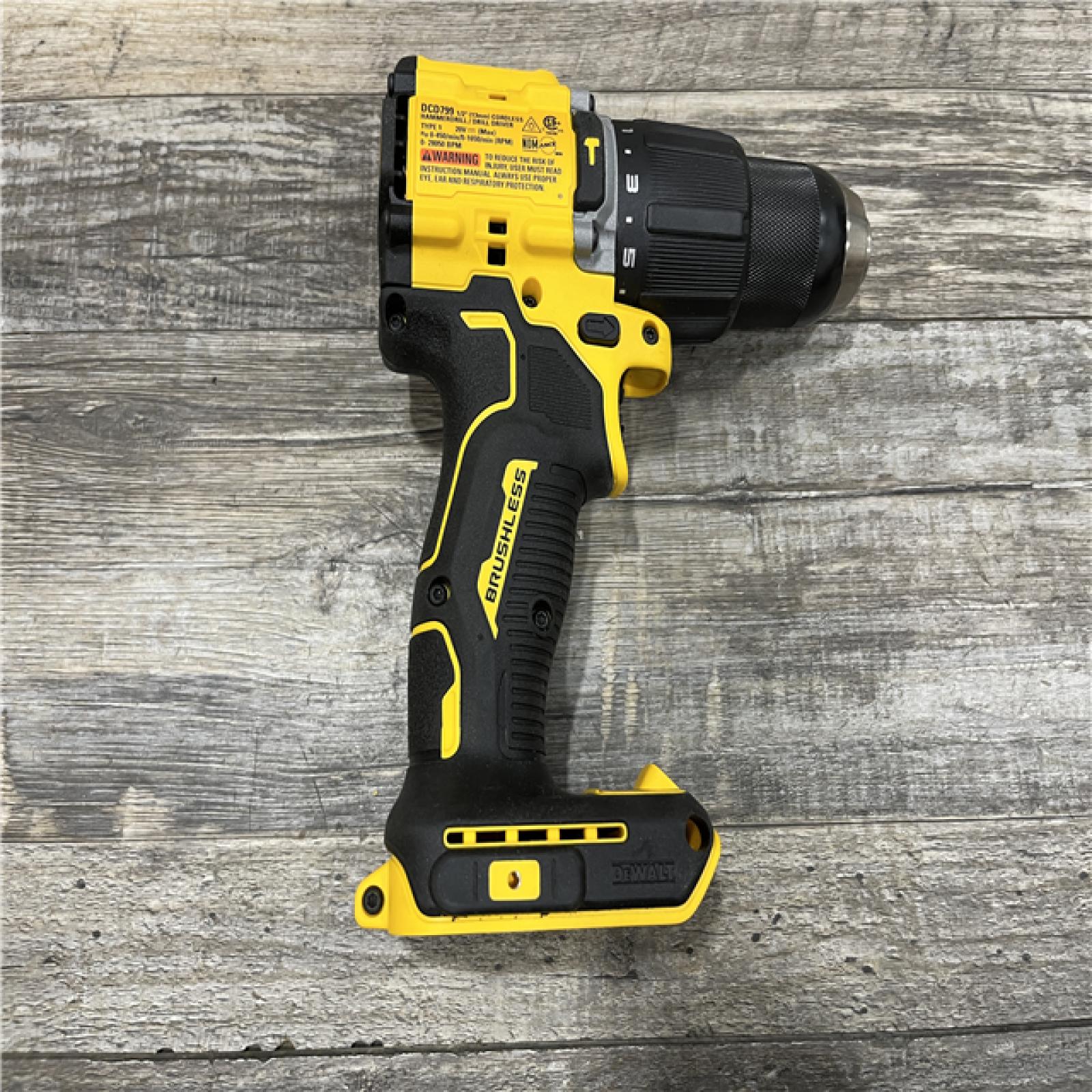 AS-IS DEWALT ATOMIC 20V Lithium-Ion Cordless 1/2 in. Hammer Drill Kit