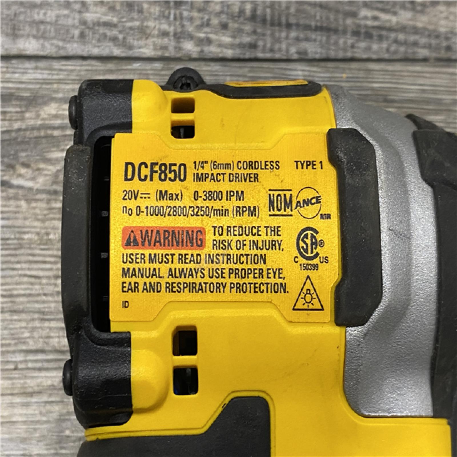 AS-IS DEWALT ATOMIC 20V MAX Lithium-Ion Cordless 1/4 in. Brushless Impact Driver Kit