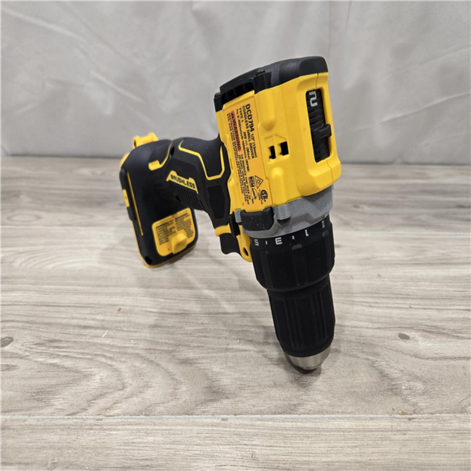 AS-IS DeWalt 20V MAX ATOMIC Cordless 4-Tool Combo Kit