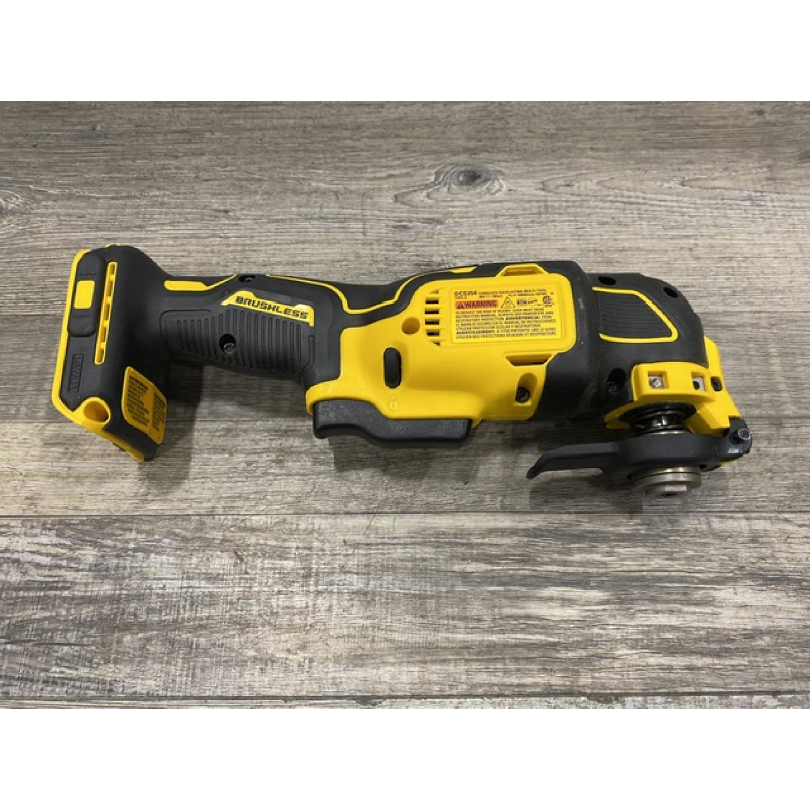 AS-IS DEWALT ATOMIC 20V MAX Cordless Brushless Oscillating Multi Tool Kit