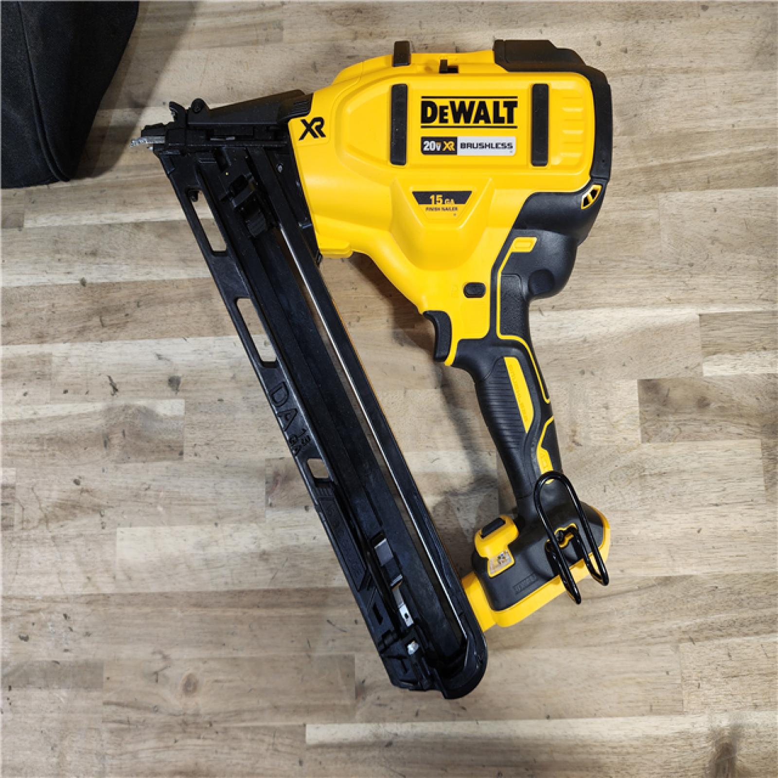 HOUSTON LOCATION - AS-IS DeWalt 20V MAX XR 15 Ga. Cordless 34 Deg Nailer Kit (Battery & Charger) 20 V