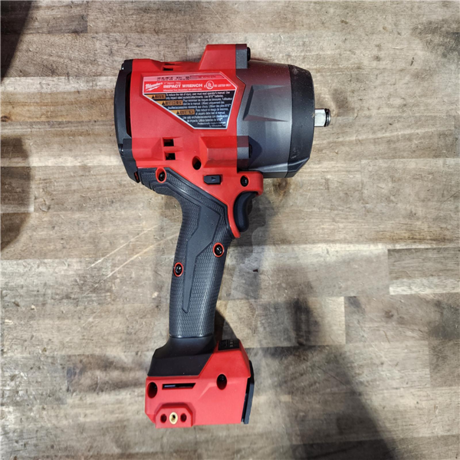 HOUSTON LOCATION - AS-IS Milwaukee M18 1/2 in. Cordless Brushless High Torque Impact Wrench Kit (Battery & Charger)