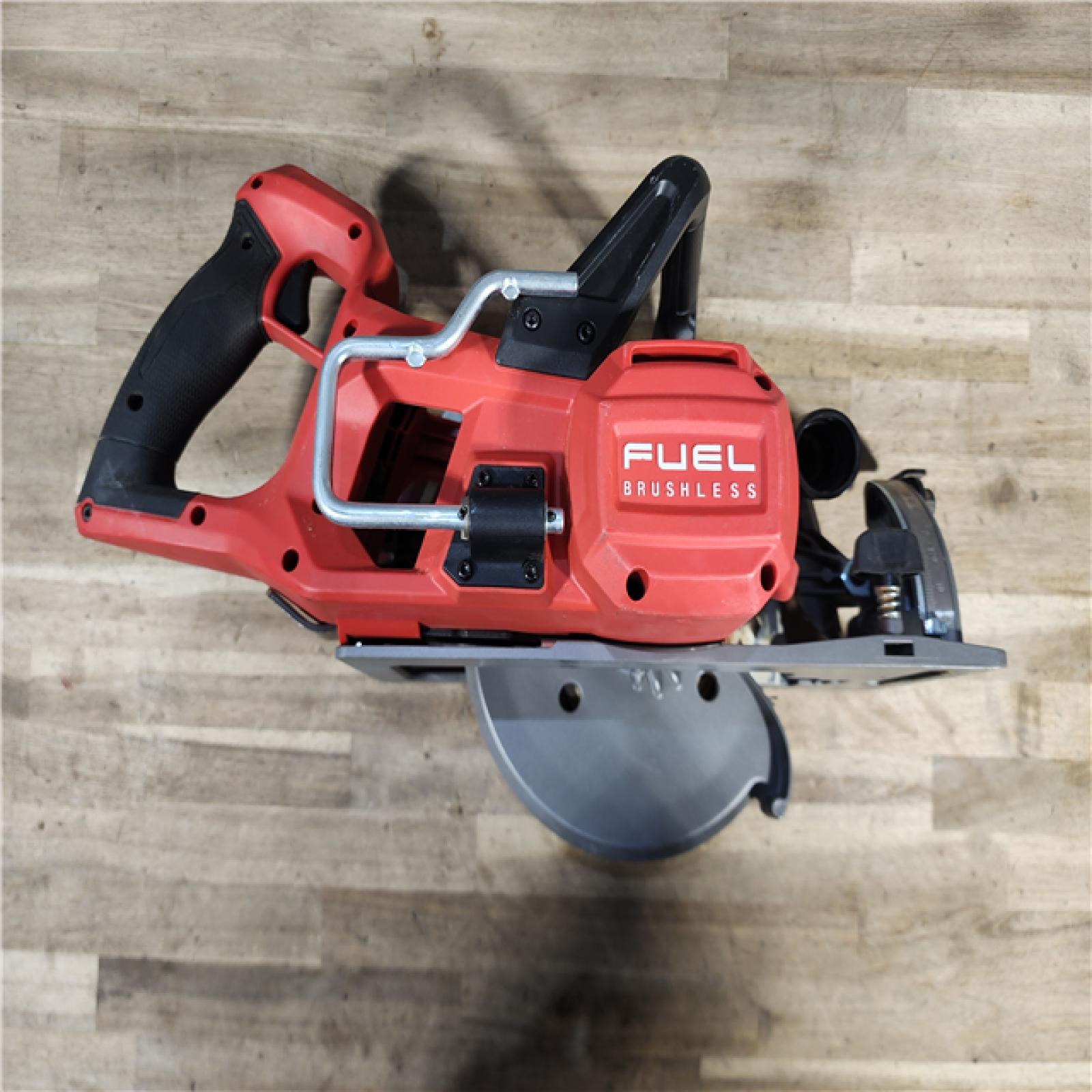 HOUSTON LOCATION - AS-IS MILWAUKEE 7-1/4 REAR HANDLE CIRCULAR SAW (TOOL ONLY)