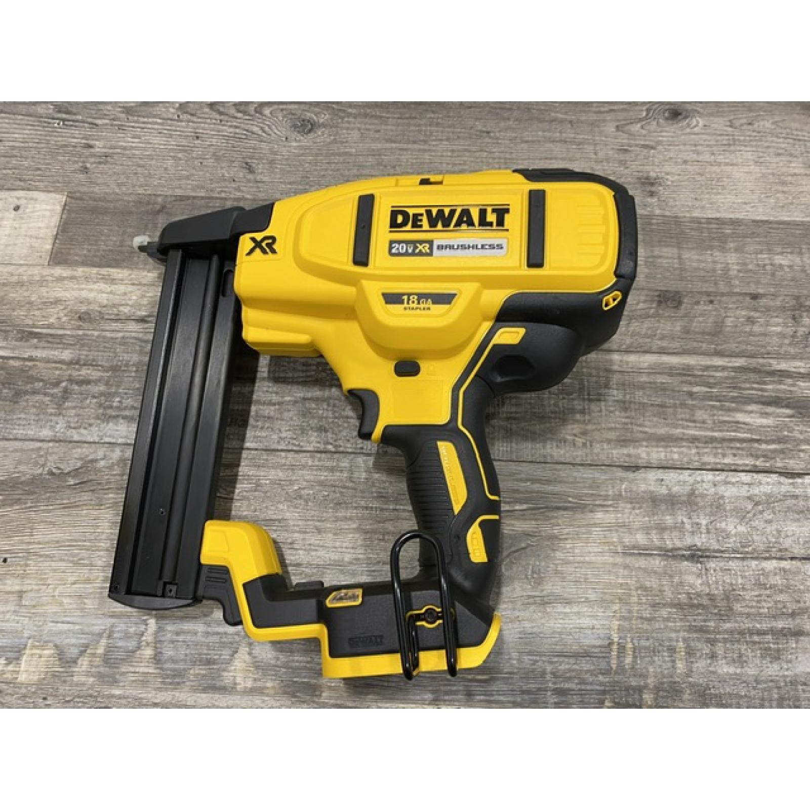 AS-IS DEWALT 20V MAX XR Lithium-Ion Cordless 18-Gauge Narrow Crown Stapler Kit
