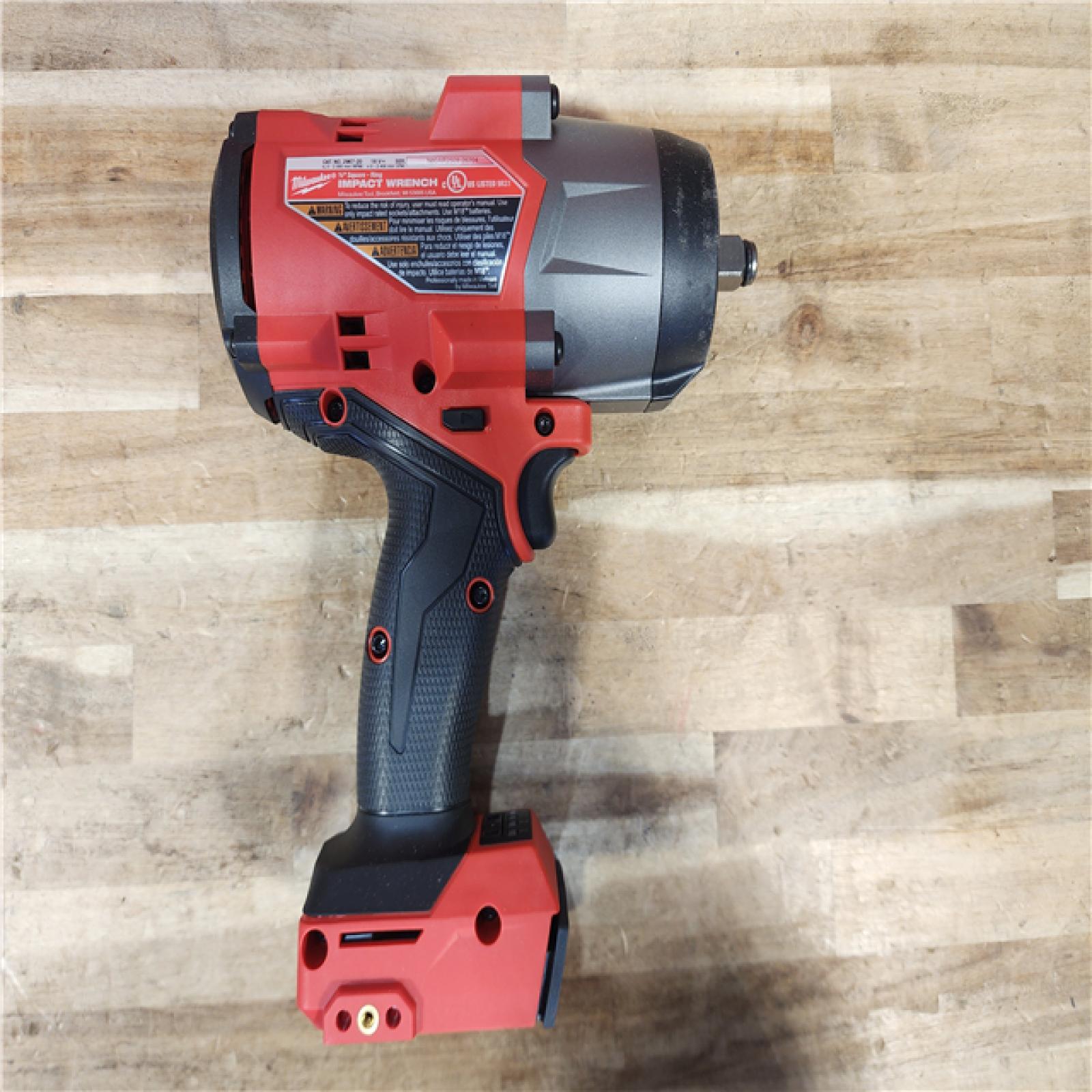 HOUSTON LOCATION - AS-IS (APPEARS LIKE NEW) Milwaukee FUEL 18V Lithium-Ion Brushless Cordless 1/2 in. Impact Wrench w/Friction Ring Kit