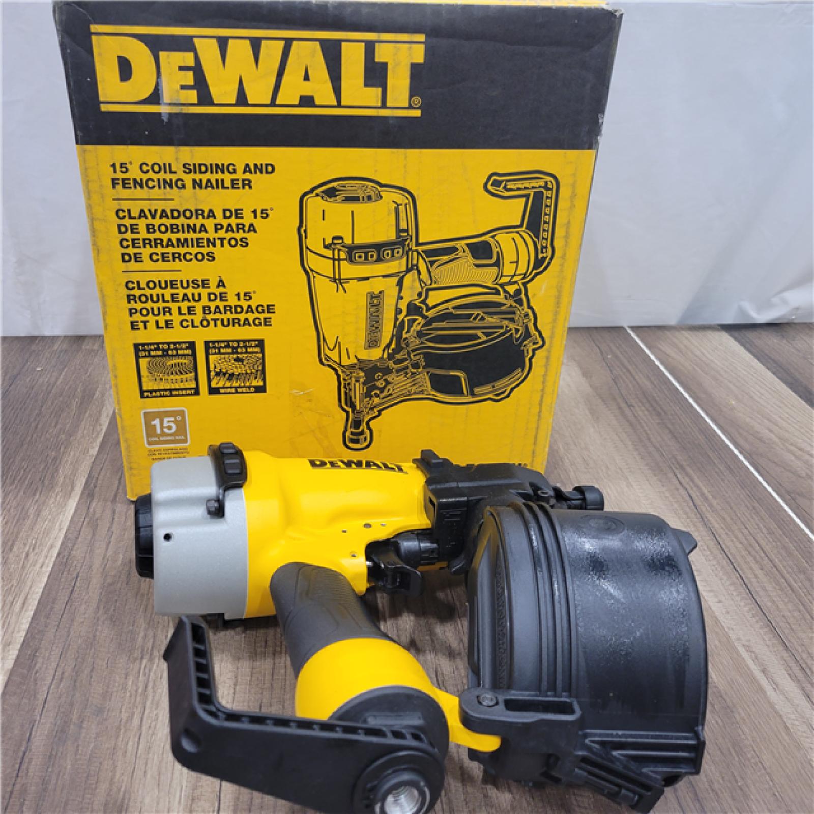 AS-IS DEWALT DW66C-1 2-1/2 Inch 15 Degree Coil Siding and Fencing Nailer