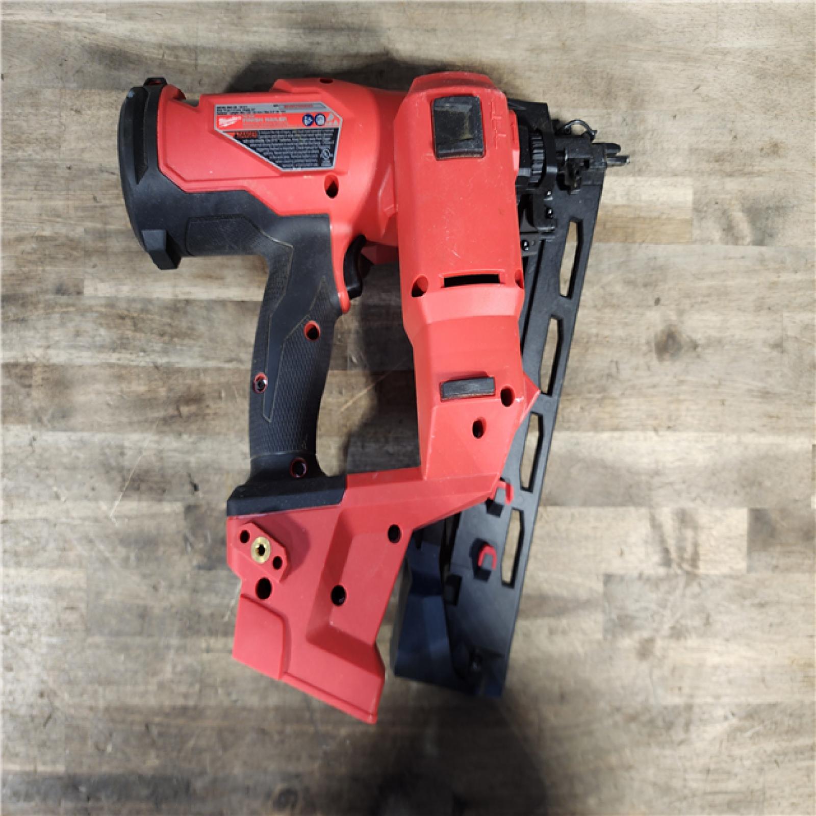HOUSTON LOCATION - AS-IS Milwaukee 2841-20 18V Cordless Gen II 16 Gauge Angled Finish Nailer (Tool Only)