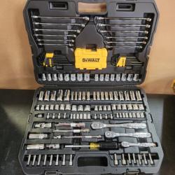 Phoenix NEW DEWALT 1/4 in.  3/8 in. and ½ in. Drive Polished Chrome Mechanics Tool Set (168-Piece)