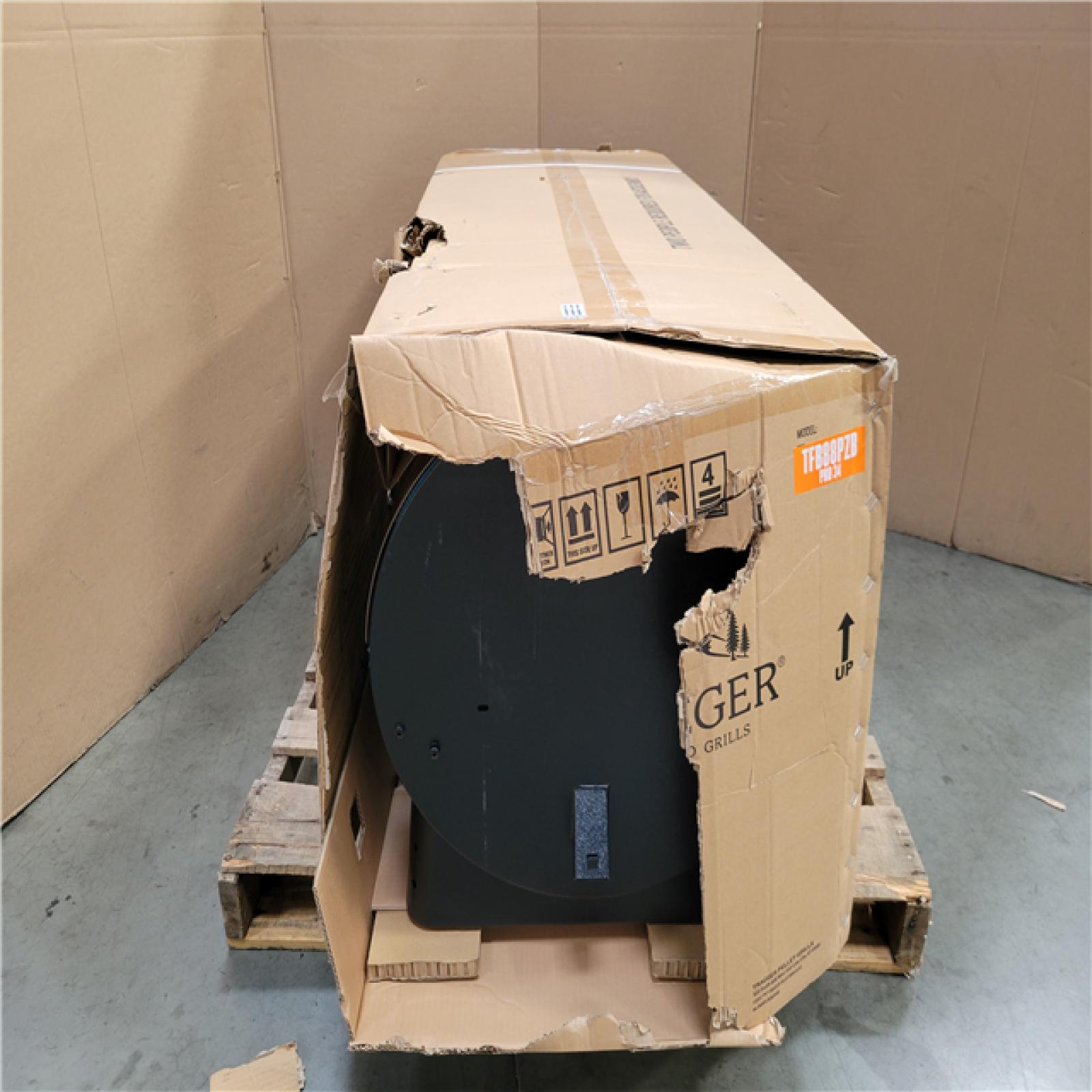 CALIFORNIA AS-IS Traeger Pro 34 Wood Pellet Grill and Smoker