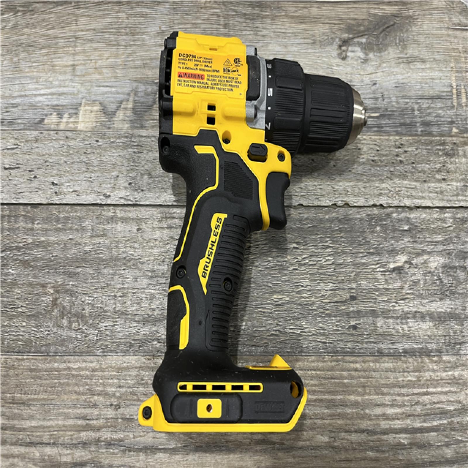 AS-IS DEWALT Atomic 20V Lithium-Ion Cordless Compact 1/2 in. Drill/Driver Kit