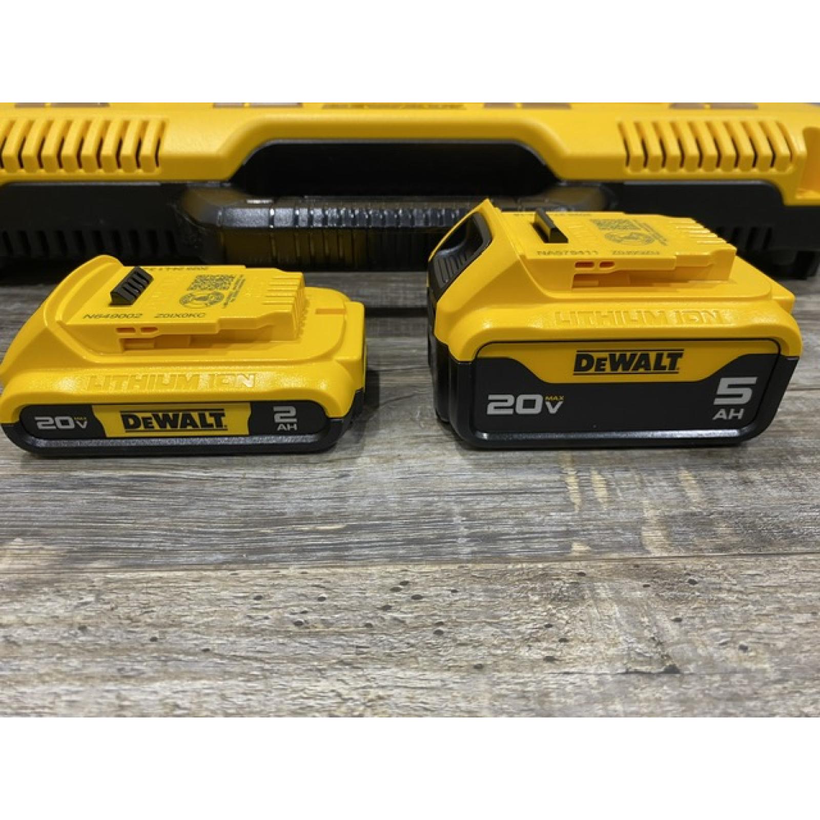 LIKE NEW - DEWALT 20-Volt MAX 4-Port Charger with 20-Volt MAX Lithium-Ion 5.0 Ah and 2.0 Ah Batteries
