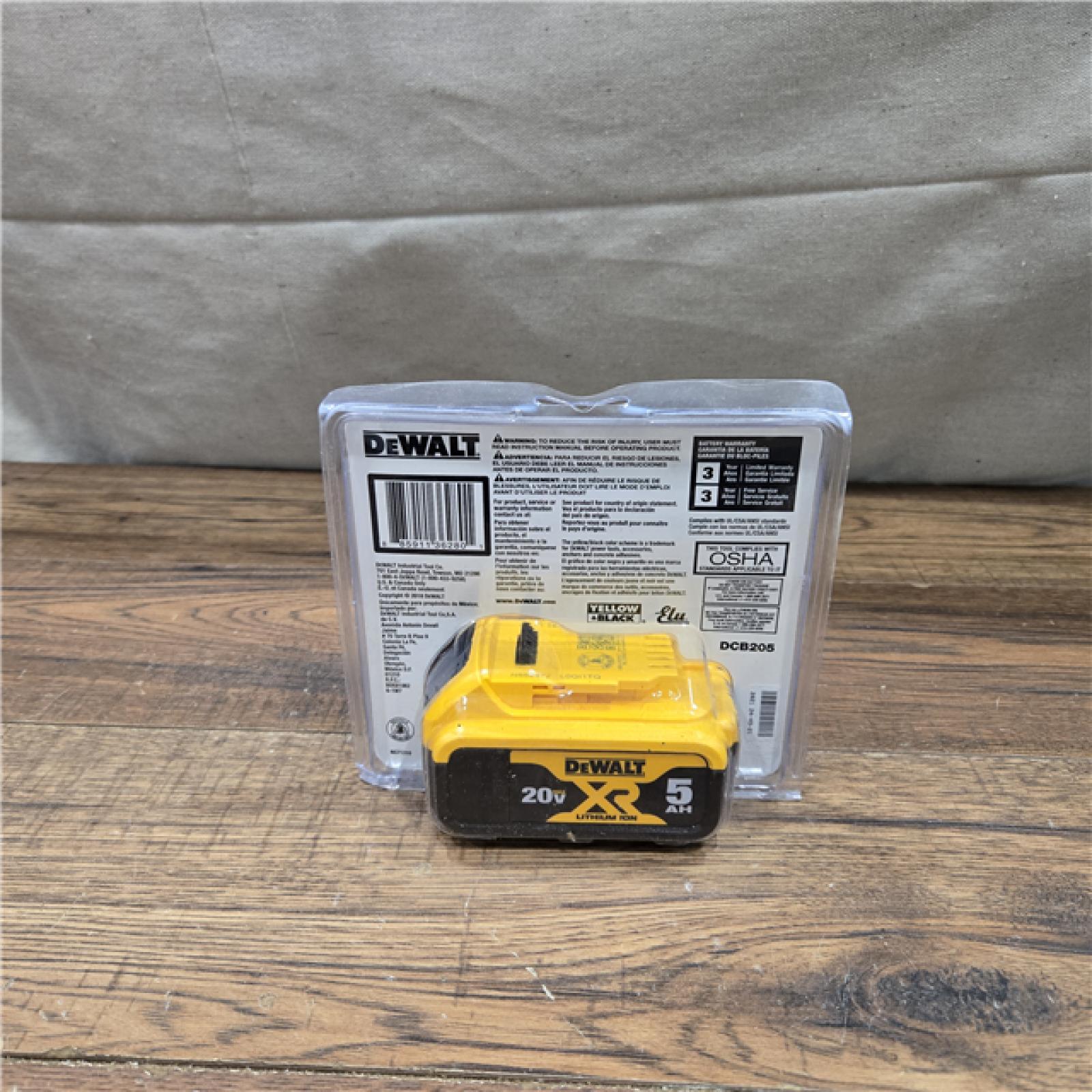 NEW! Dewalt 20-Volt MAX XR Lithium-Ion Premium Battery Pack 5.0Ah