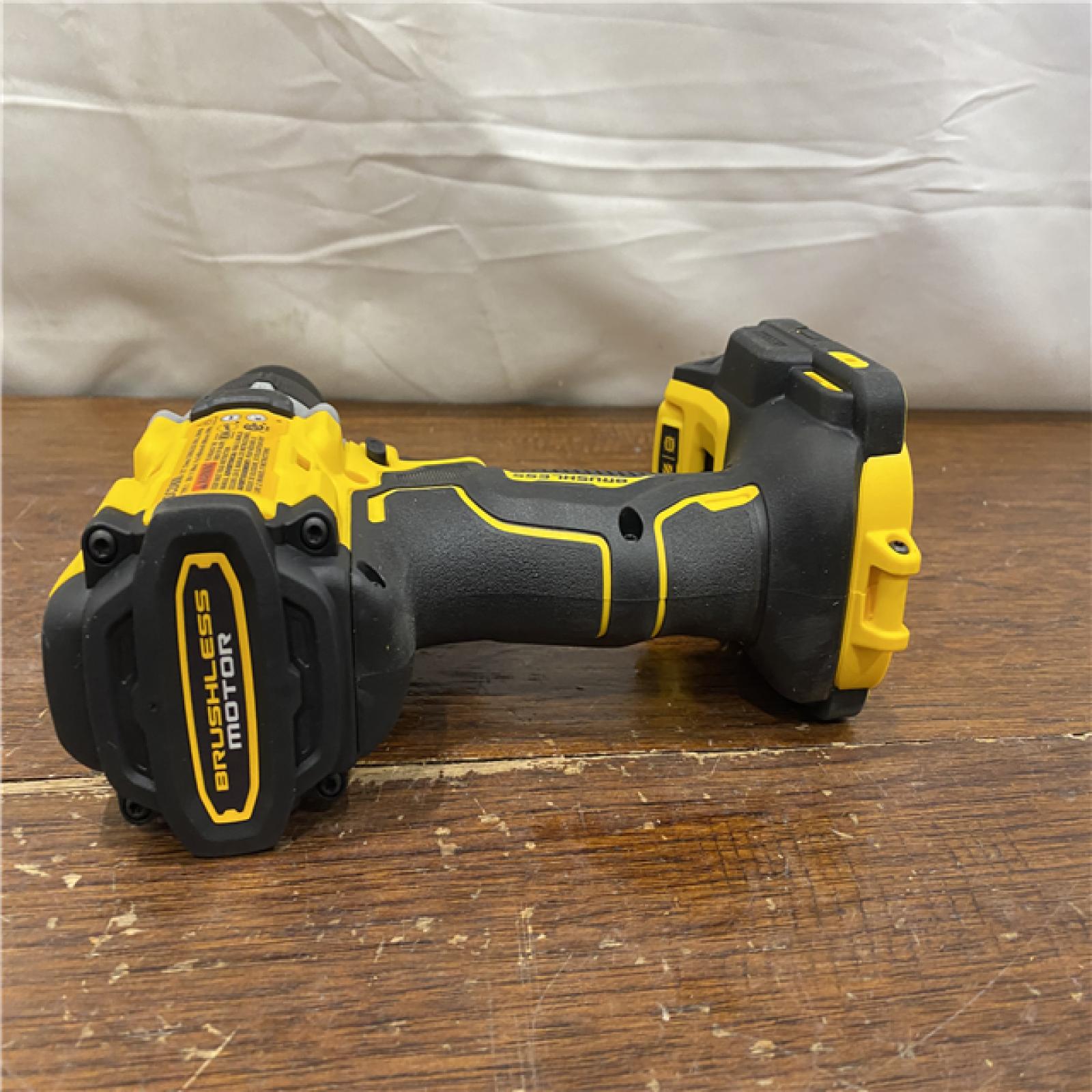 AS-IS DEWALT 20V MAX XR Brushless Cordless 1/2 Drill/Driver Kit
