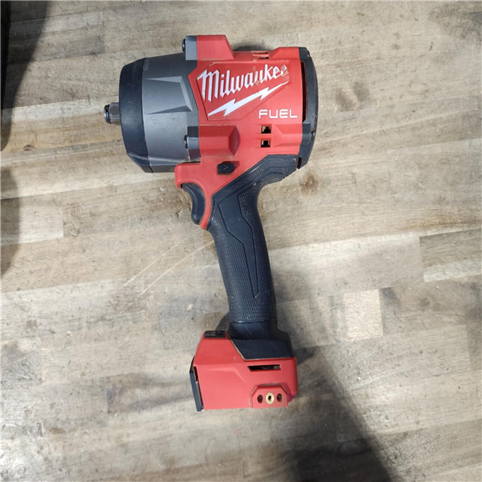 HOUSTON LOCATION - AS-IS Milwaukee FUEL 18V Lithium-Ion Brushless Cordless 1/2 in. Impact Wrench w/Friction Ring Kit