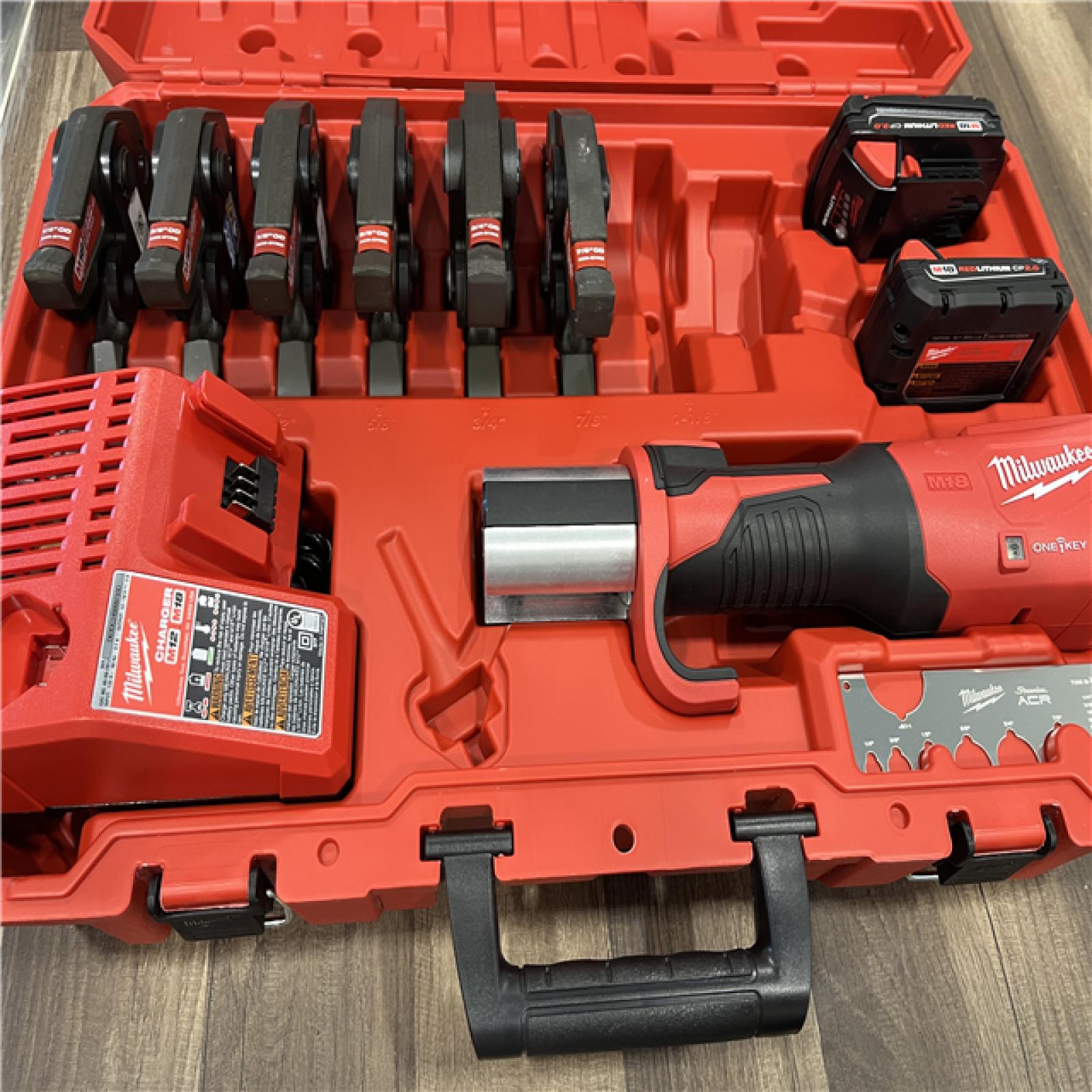 AS-IS Milwaukee 2922-22M M18 FORCE LOGIC Press Tool Kit W/ One-Key with 1/4 -7/8  Streamline ACR Jaws