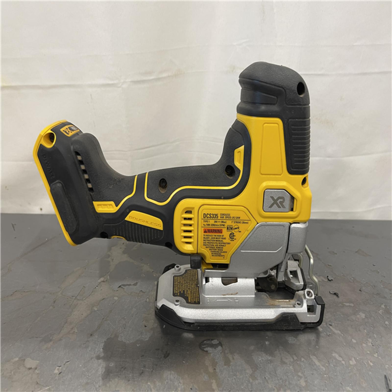AS-IS- DEWALT 20V MAX XR Cordless Barrel Grip Jigsaw (Tool Only)