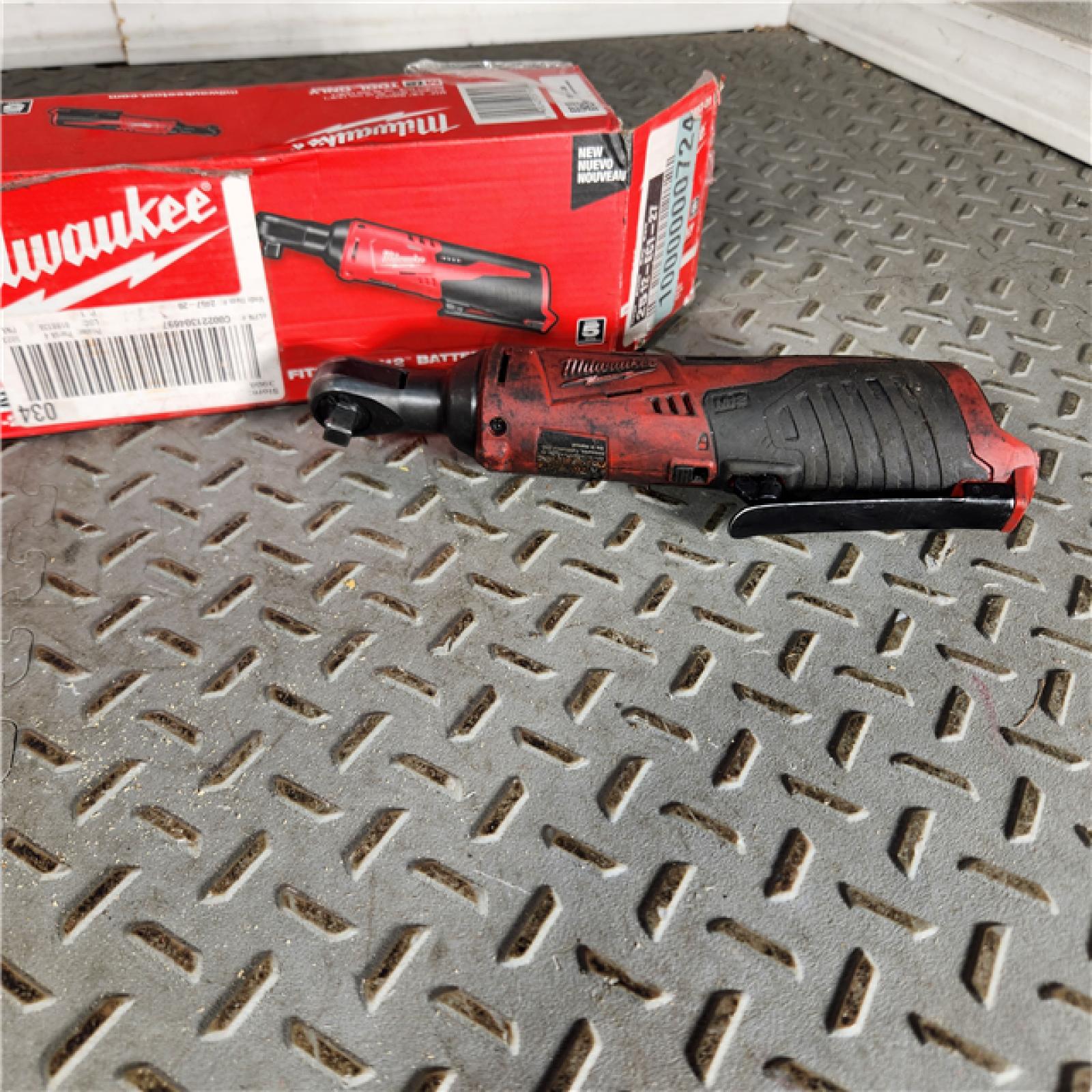 Houston location- AS-IS MWK2457-20 .38 in. M12 Cordless Ratchet Only TOOL ONLY