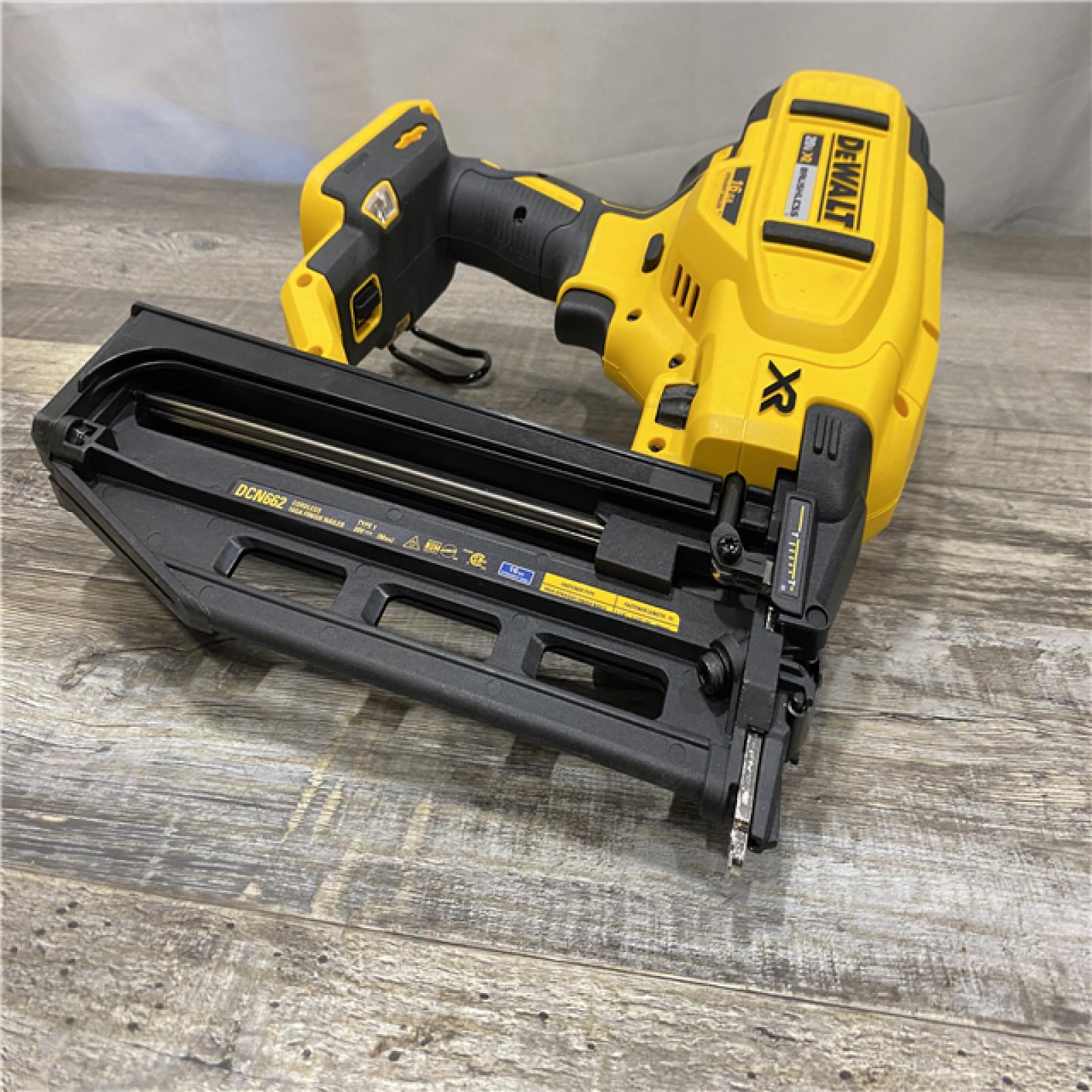 AS-IS DEWALT 20V MAX XR 16-Gauge Lithium-Ion Cordless Finish Nailer (Tool Only)