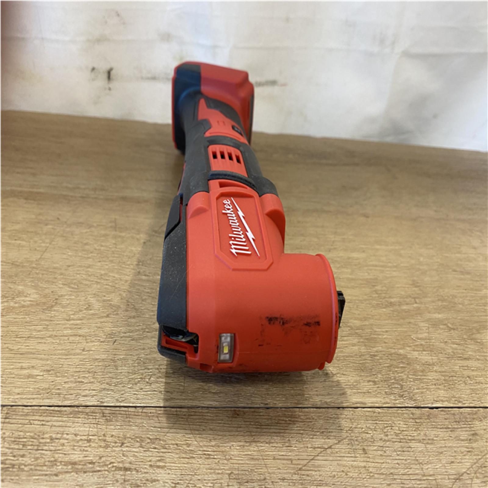 AS-IS Milwaukee 18V Lithium-Ion Cordless Oscillating Multi-Tool (Tool-Only)